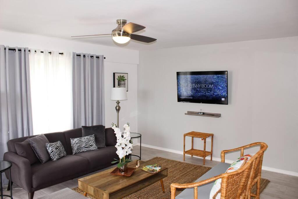 Millie's Paradise - Bay Apartment